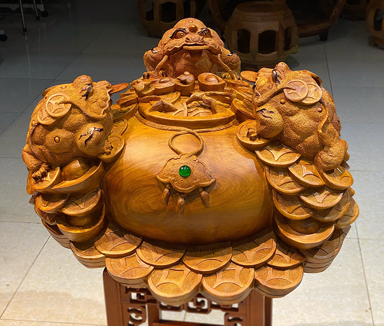 Vì sao gỗ nu nghiến ưa chuộng làm cóc thiềm thừ ?